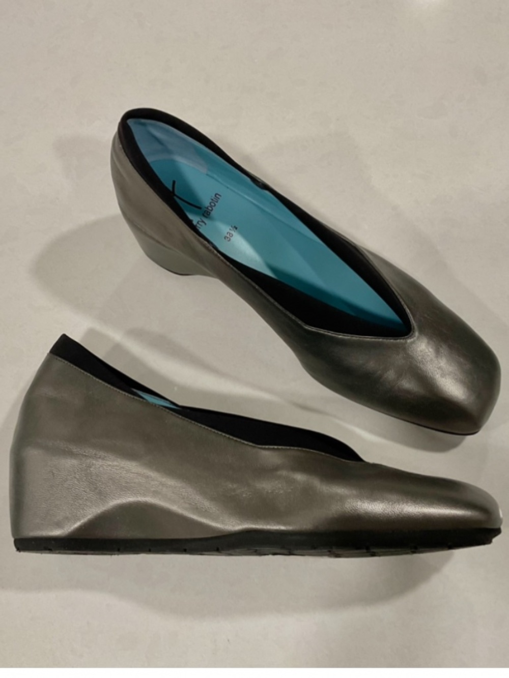 THIERRY RABOTIN  Taos Slip On Wedge Pearlized Leather Pewter  Size  EU 38.5 NEW